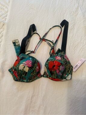 NWT Victoria's Secret Bombshell Swim top